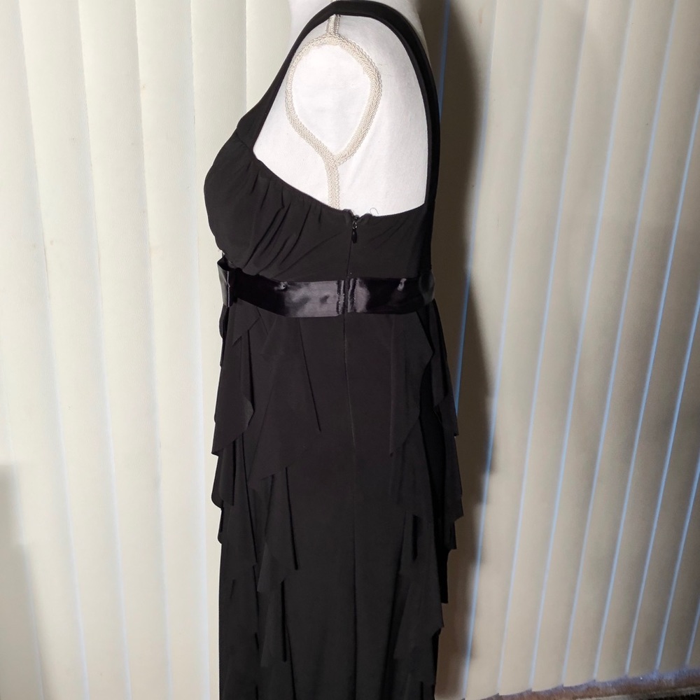 Gumbia > Gorgeous Strapless Ruffled Black Dress - Picture 4 of 7